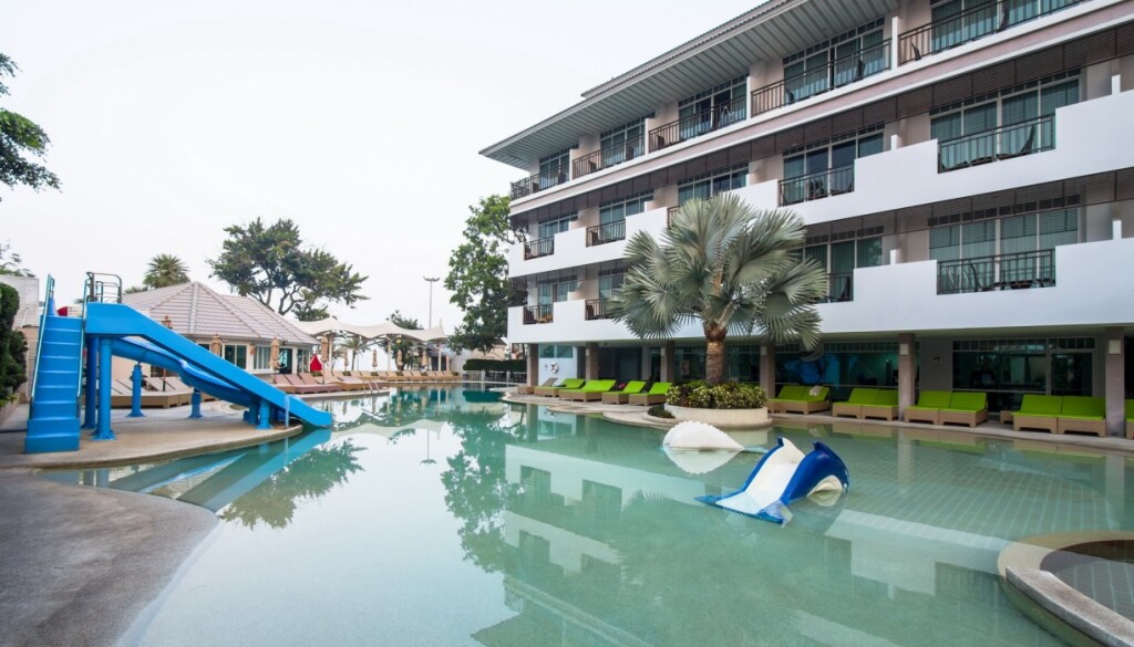 Паттайя: The Pattaya Discovery Beach Hotel Pattaya