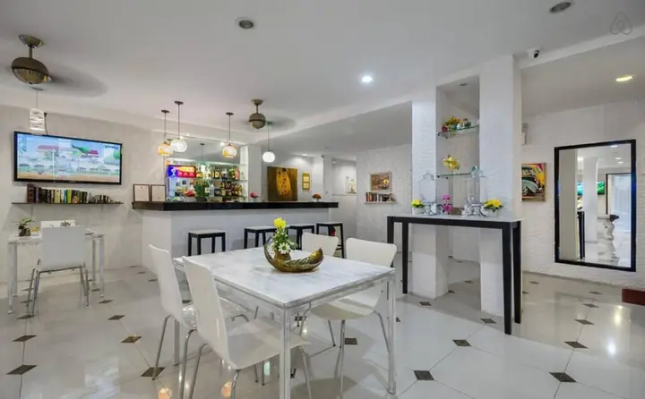 Кату: The Shades Boutique Hotel Patong Phuket