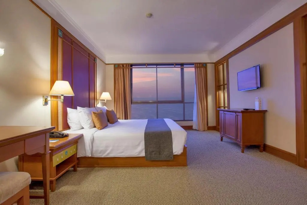 Паттайя: Cholchan Pattaya Beach Resort