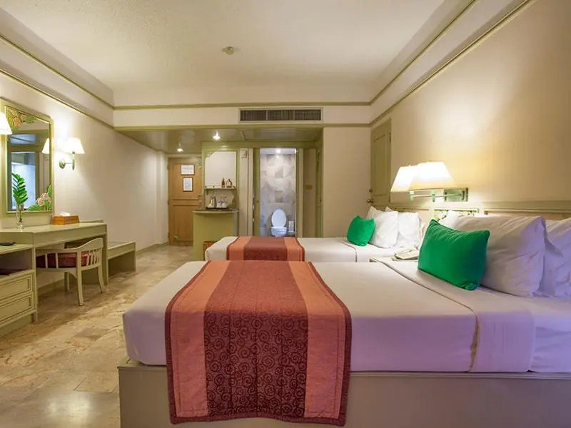 Паттайя: Cholchan Pattaya Beach Resort