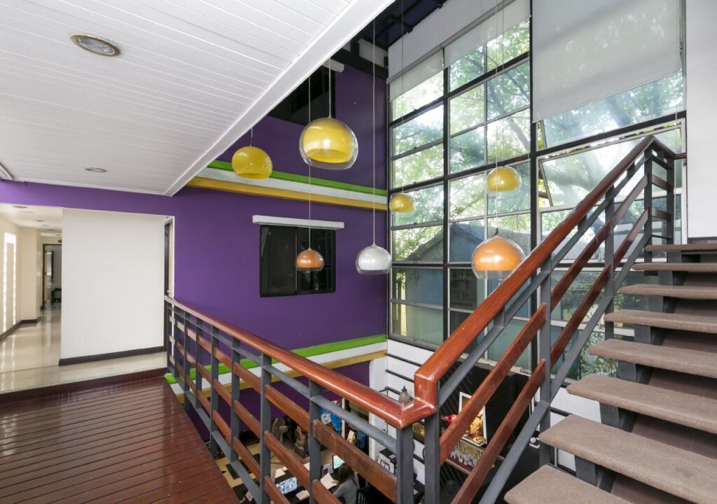 Бангкок: Erawan House
