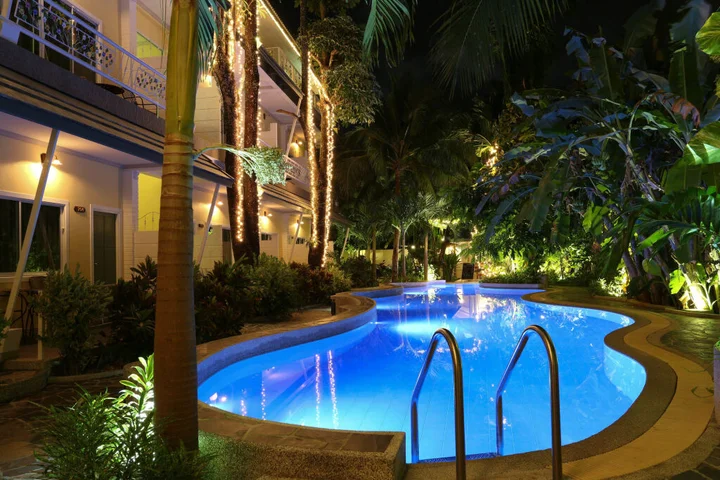 Кату: Naka Resort
