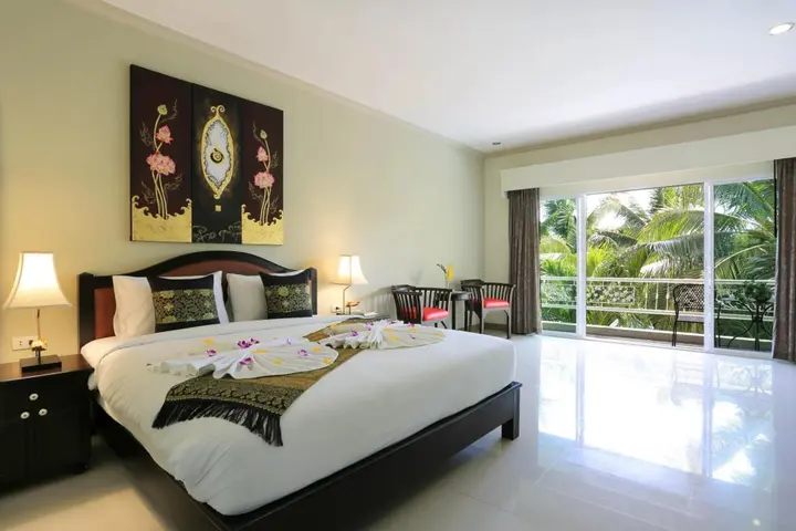 Кату: Naka Resort