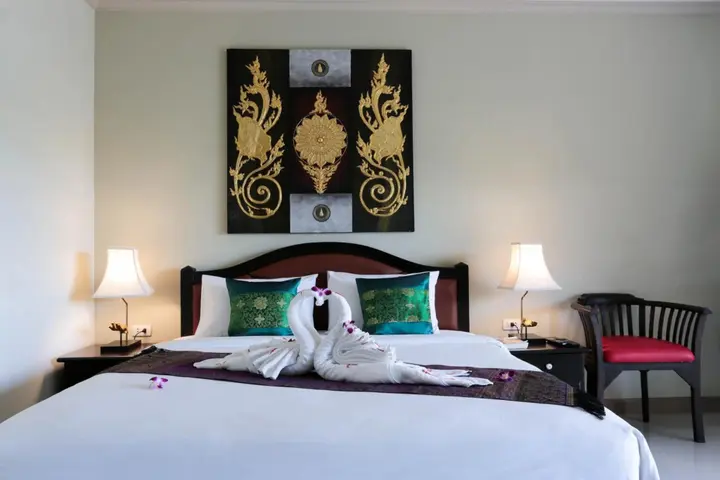 Кату: Naka Resort