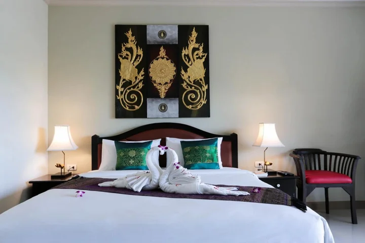 Кату: Naka Resort