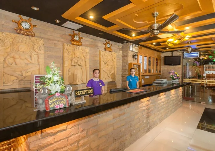 Кату: Chang Club Hotel