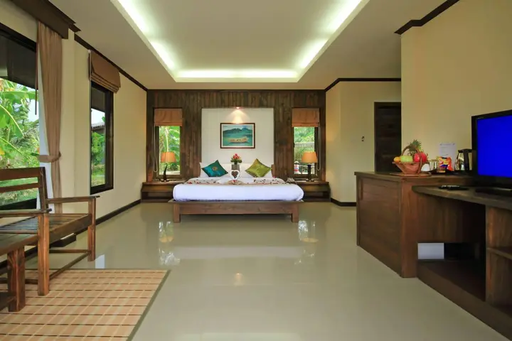 Пхукет: The Villa Laemhin Lagoon Resort