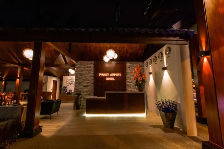 Тхаланг: Phuket Airport Hotel