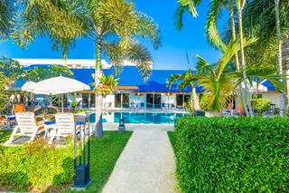 Тхаланг: Phuket Airport Hotel