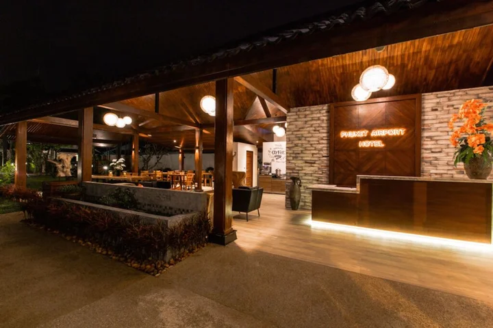Тхаланг: Phuket Airport Hotel