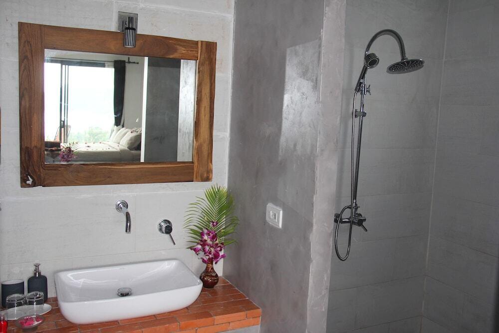 Остров Тау: Anankhira Villa Resort