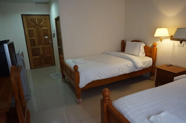 Тхат-Пханом: Pornnarumirt Hotel