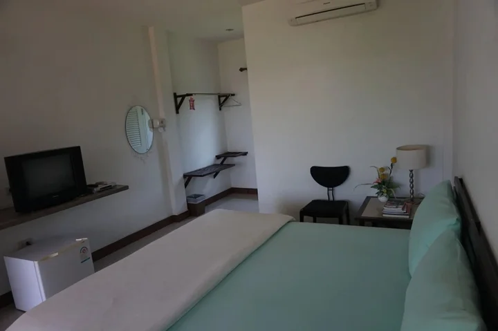 Тхат-Пханом: Thatphanom Place