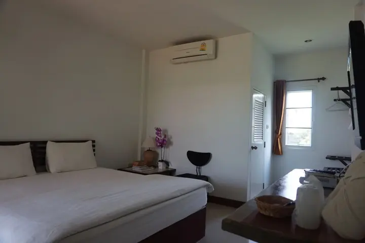 Тхат-Пханом: Thatphanom Place