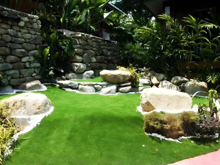 Май-Ай: Thaton Hill Resort