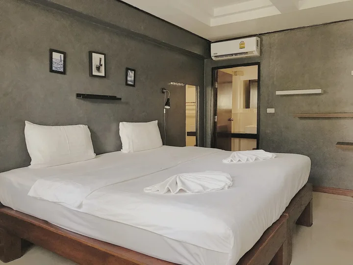 пляж Санрайз: The Reef Hotel & Studios