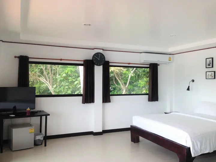 пляж Санрайз: The Reef Hotel & Studios