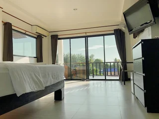 пляж Санрайз: The Reef Hotel & Studios