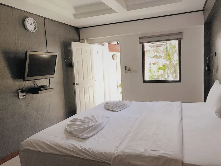 пляж Санрайз: The Reef Hotel & Studios