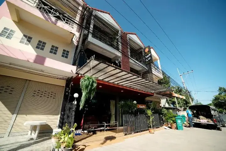 Аюттхая: OYO 465 Krung Kao Traveller Lodge (Vaccinated Staff)