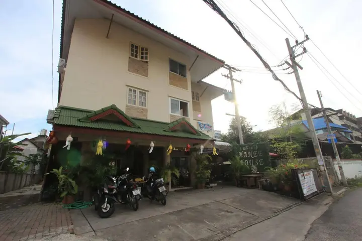 Чиангмай: Manee House
