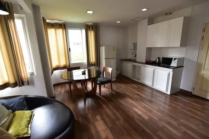 Бангкок: 101 Sukhumvit Service Apartment