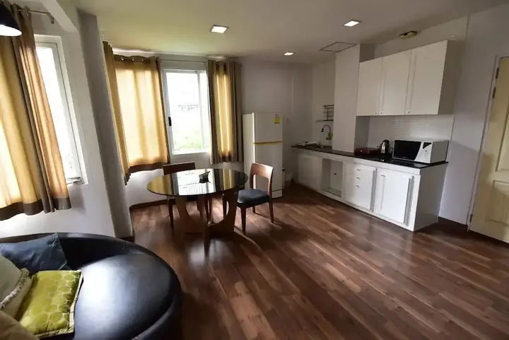 Бангкок: 101 Sukhumvit Service Apartment
