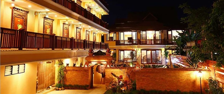 Чиангмай: At Chiang Mai Hotel
