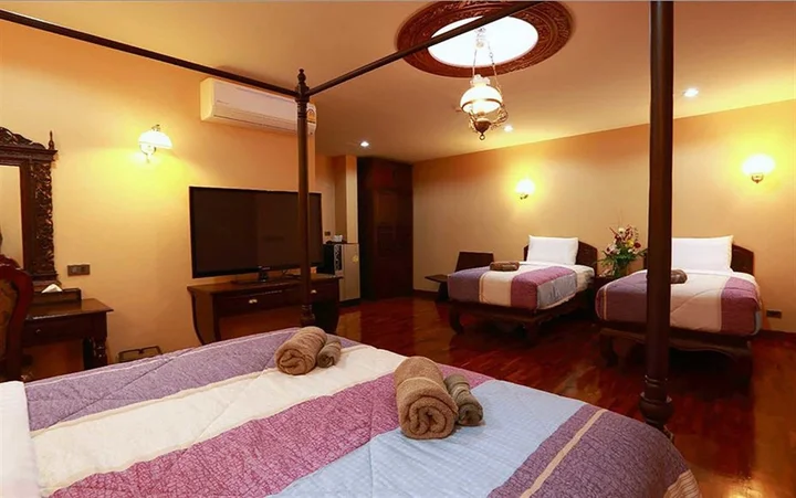 Чиангмай: At Chiang Mai Hotel