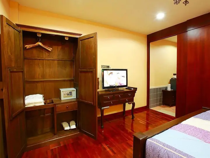 Чиангмай: At Chiang Mai Hotel