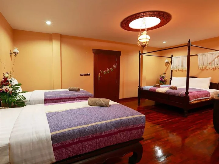 Чиангмай: At Chiang Mai Hotel