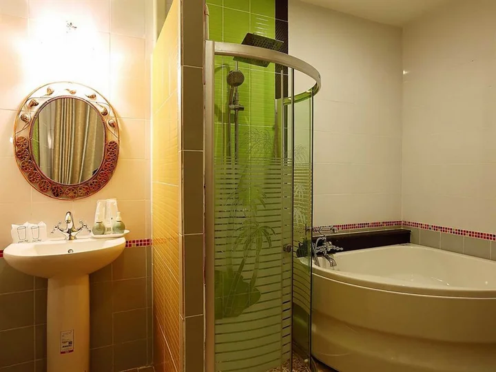 Чиангмай: At Chiang Mai Hotel