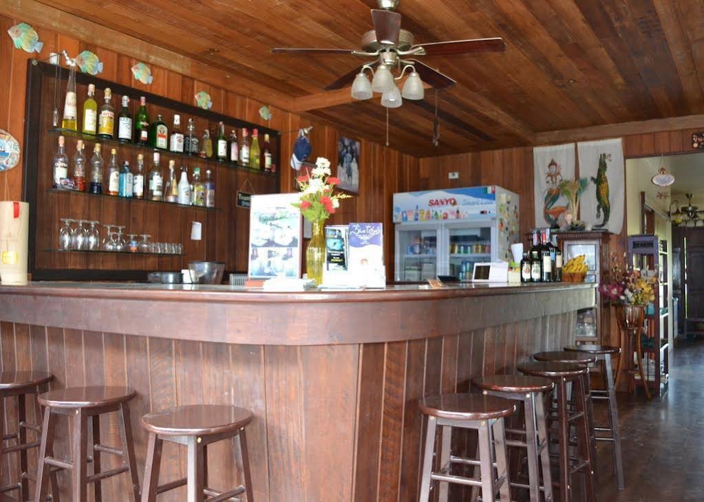 Ко-Липе: La Luna Italian Restaurant & Accommodation
