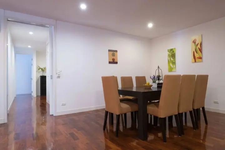 Бангкок: Benviar Tonson Residence
