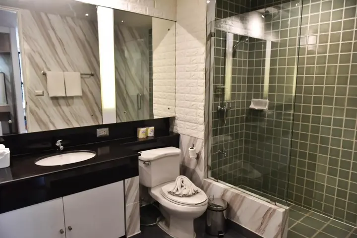 Бангкок: Benviar Tonson Residence