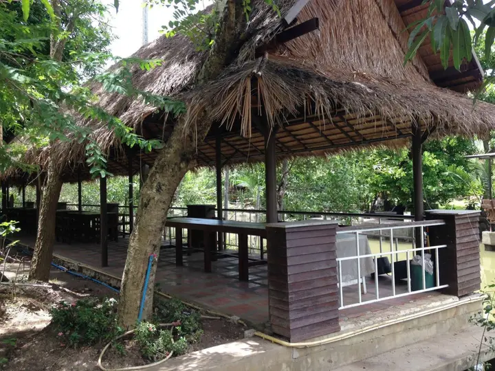 Ампхава: Young Coconut Garden Home Resort
