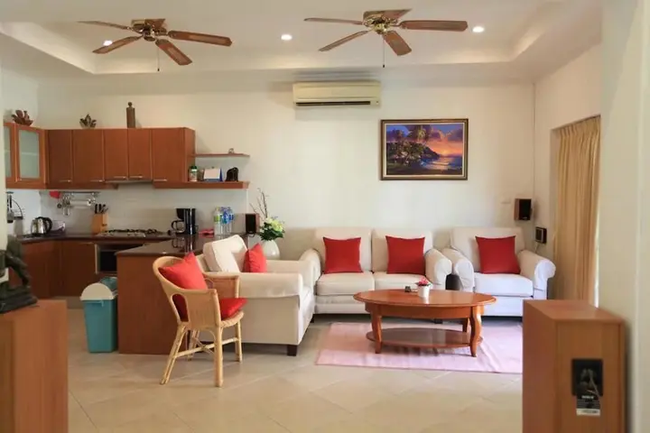 Паттайя: Majestic Residence Pattaya by 38