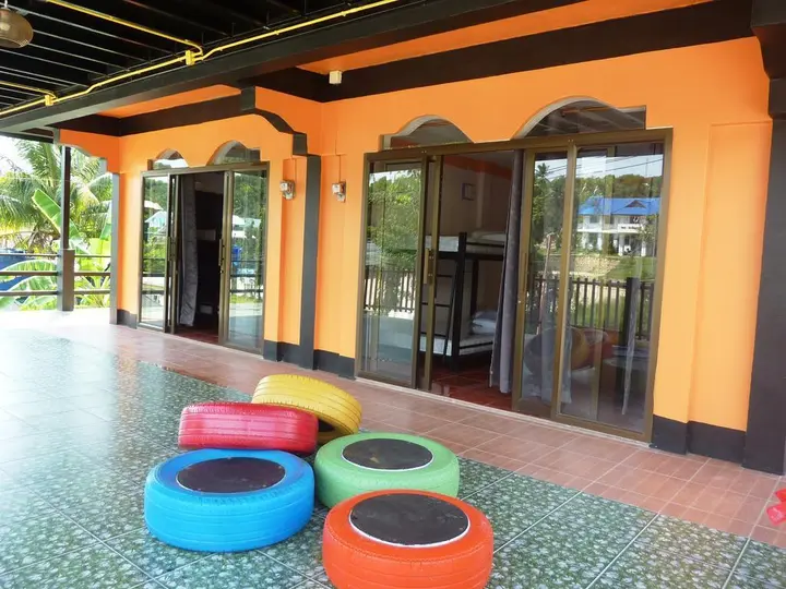 Остров Тау: Baan Chalok Hostel