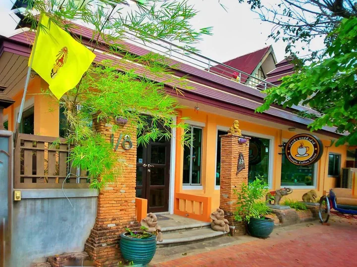 Аюттхая: Aiyara House
