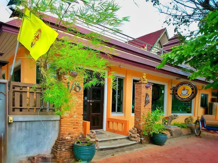 Аюттхая: Aiyara House
