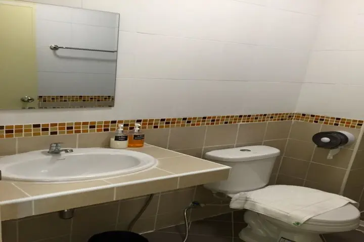 Сирача: U-Dee Hotel