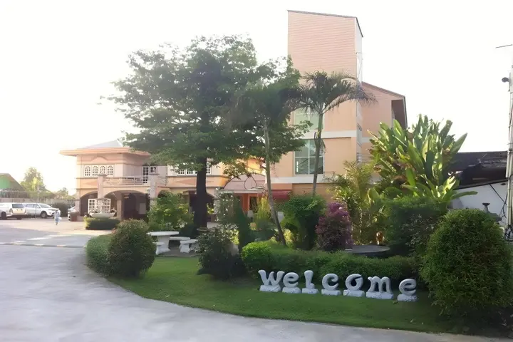 Сирача: U-Dee Hotel