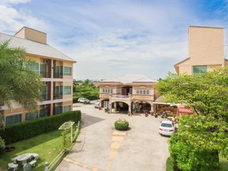 Сирача: U-Dee Hotel