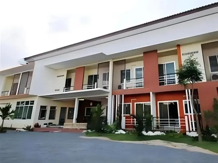 Ханом: Palm Hill Resort