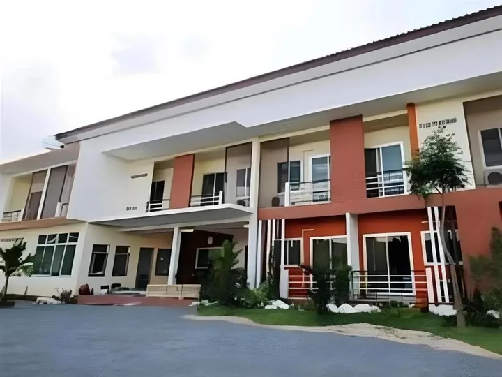 Ханом: Palm Hill Resort