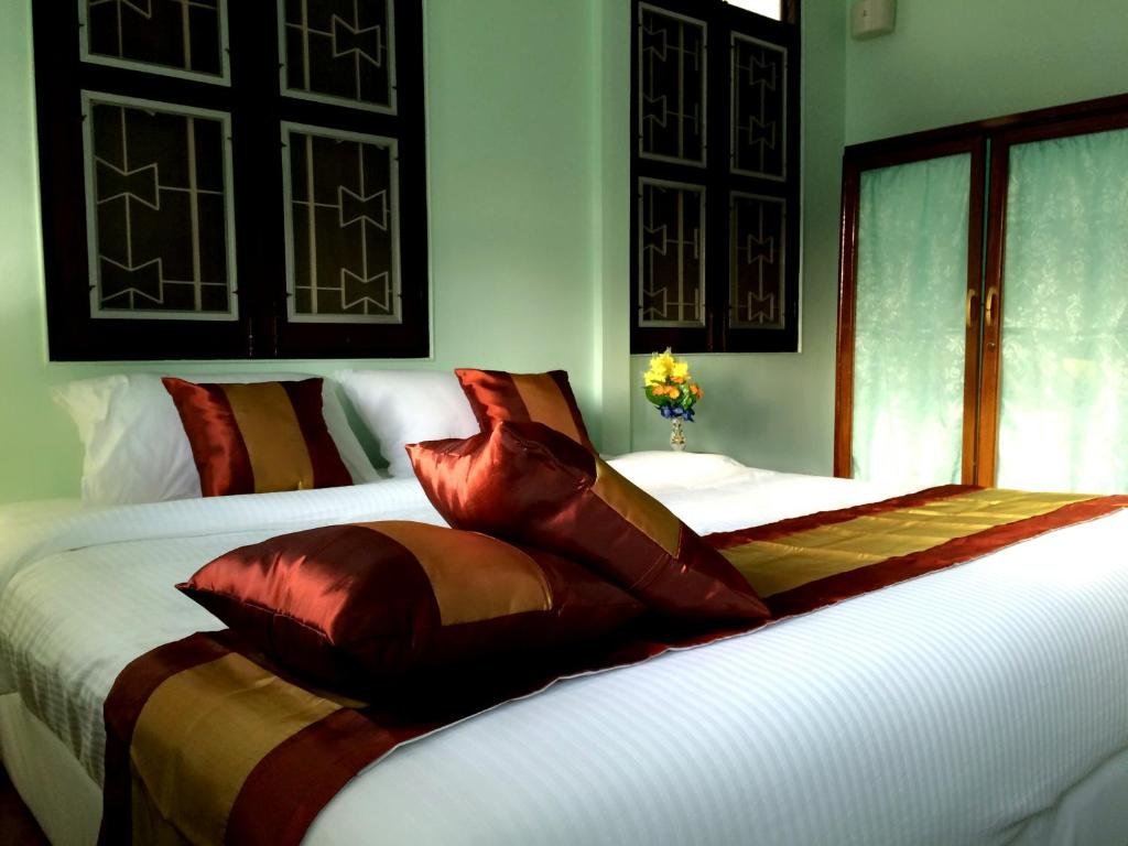 Накхонситхаммарат: Maliwan Holiday Home