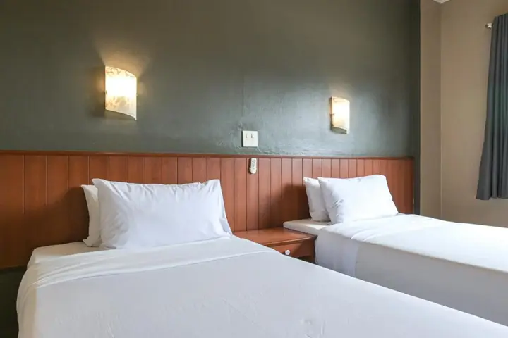 Пхитсанулок: Rattana Park Hotel