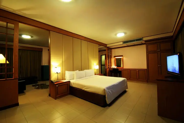 Пхитсанулок: Rattana Park Hotel