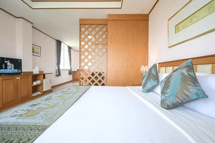 Пхитсанулок: Rattana Park Hotel