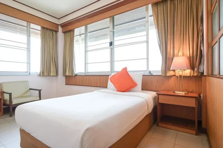 Пхитсанулок: Rattana Park Hotel